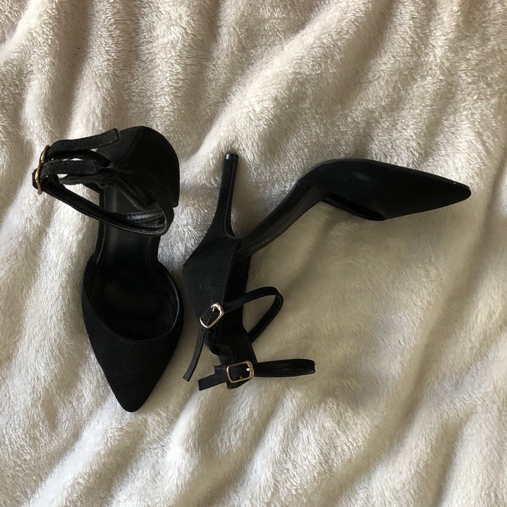 Black suede heels